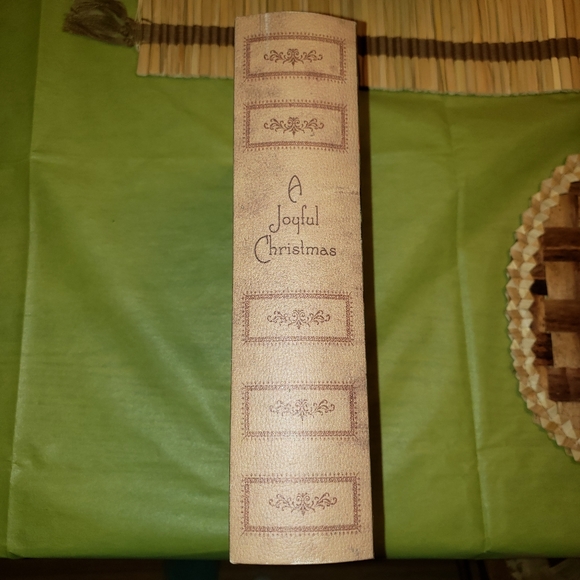 A Joyful Christmas Faux Book / Stash Box - Vintage Santa - Picture 10 of 10